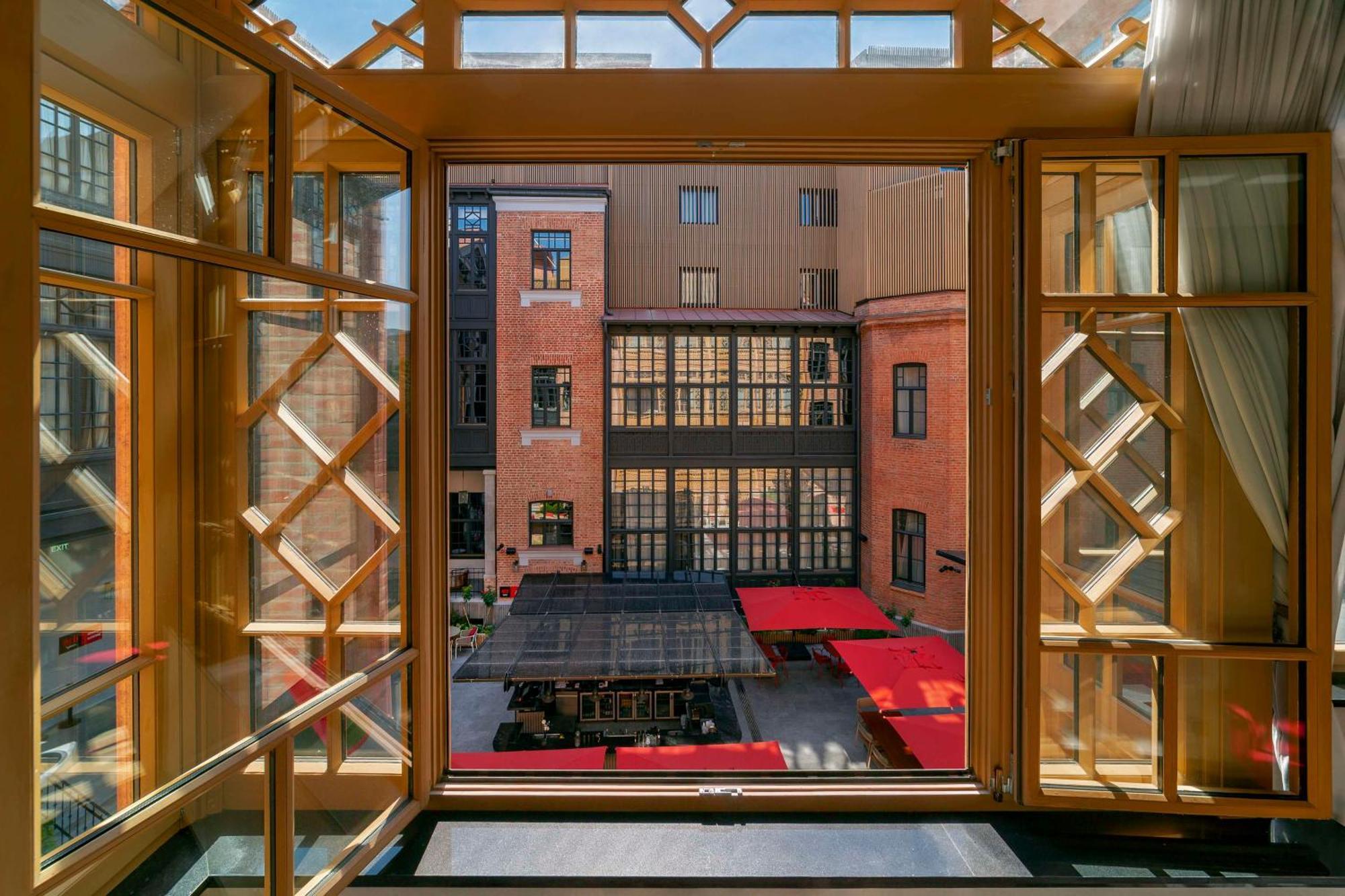 Hotel Radisson Red Tbilisi Exterior foto